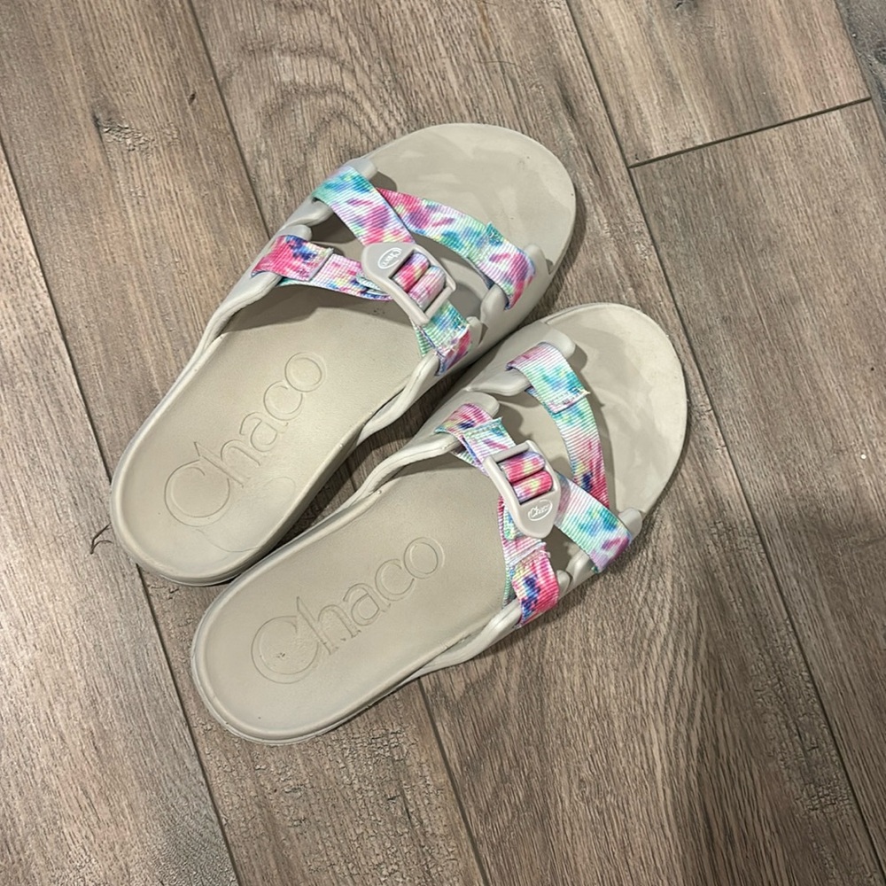 Chaco Pink and Cream Sandals Comfortable Stylish Design